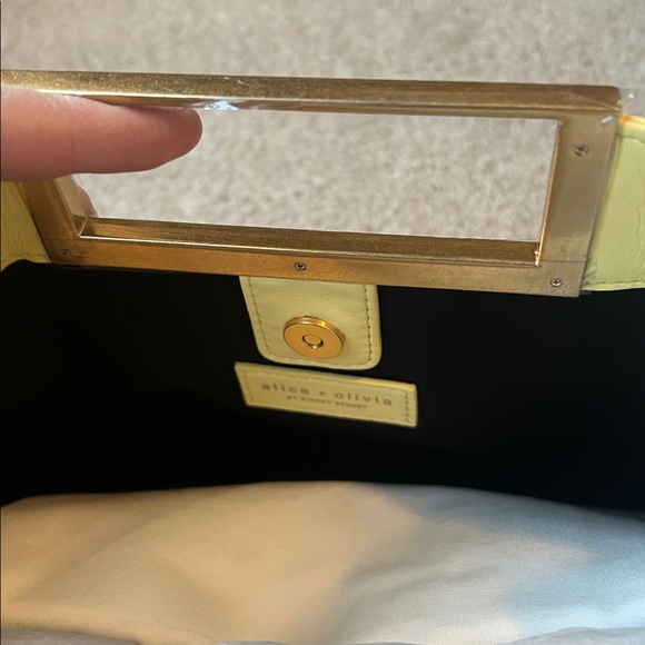 New Alice and Olivia Semira bow bag - Picture 8 of 10